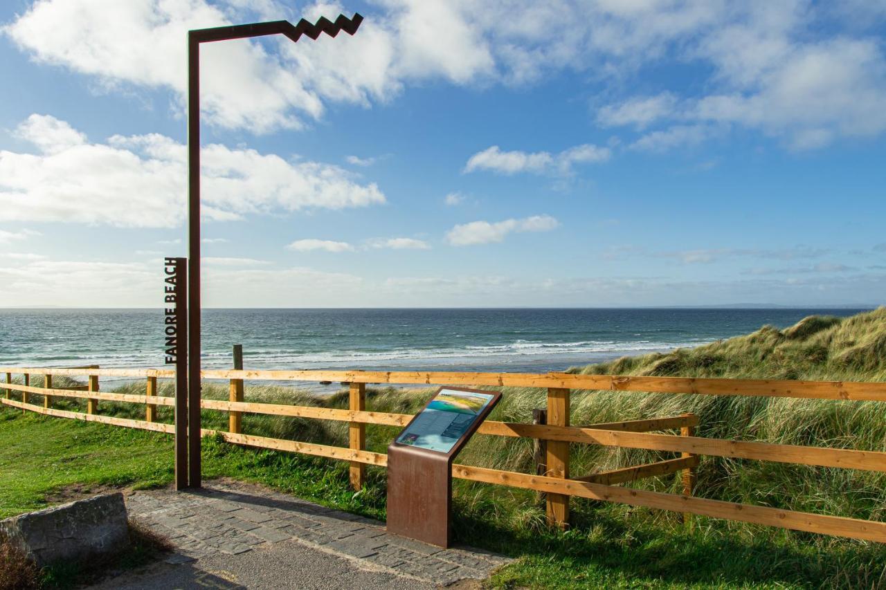 Villa Dolphin Watch Wild Atlantic Way à Fanore Extérieur photo